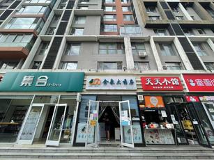 来广营药店二楼招合租，地铁口商铺 客流量大。